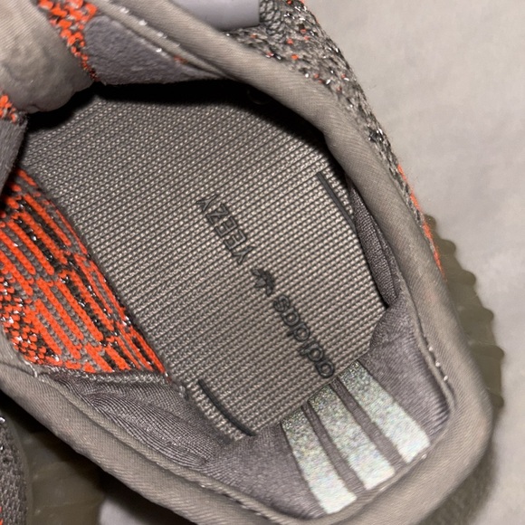 🔥ADIDAS YEEZYS🔥 - Picture 4 of 5